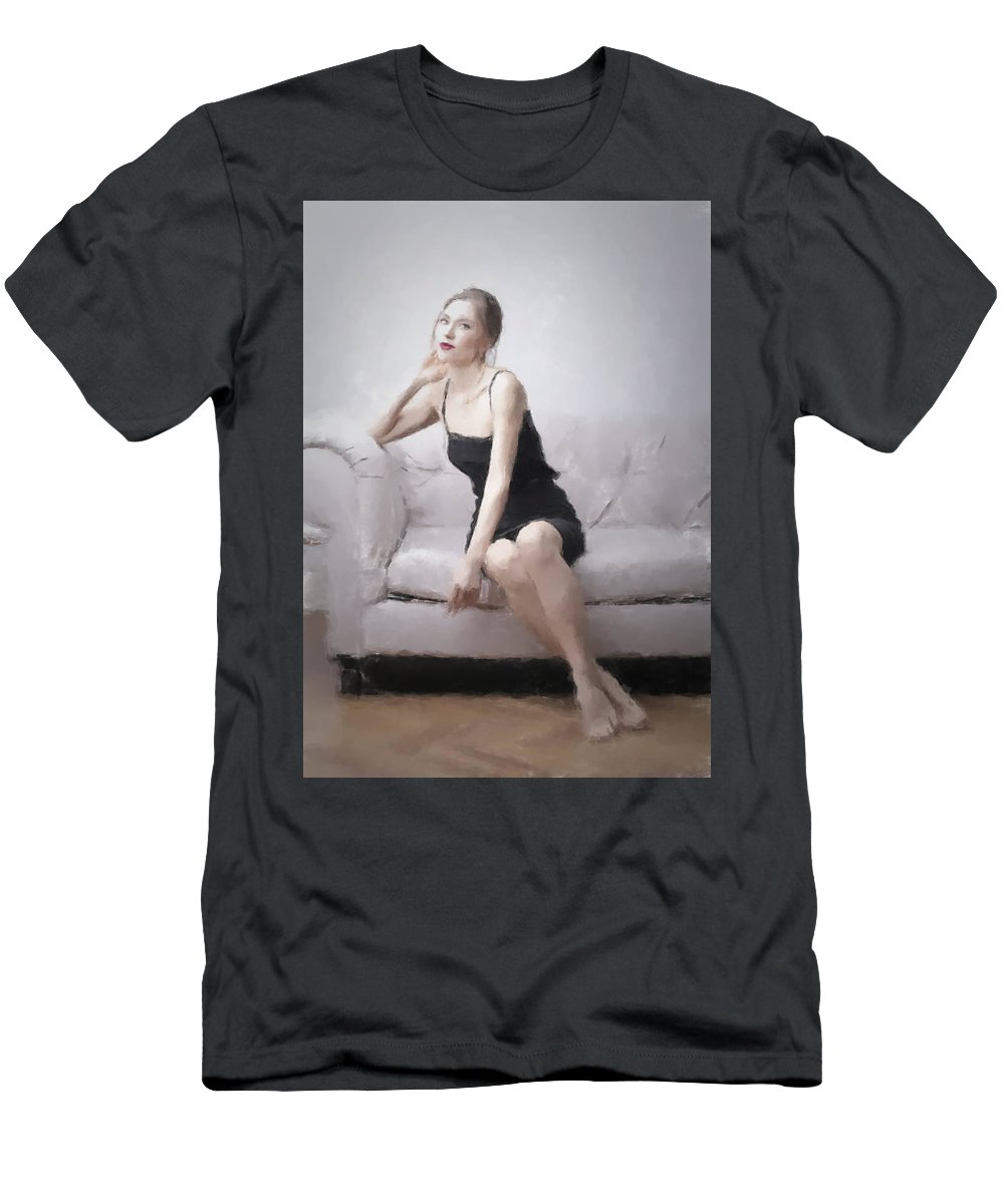 Waiting for Her Date - T-Shirt
